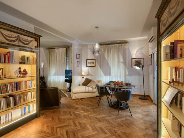 Elegante Quadrivano Ristrutturato con Vista Panoramica sulla Villa di Tigellio