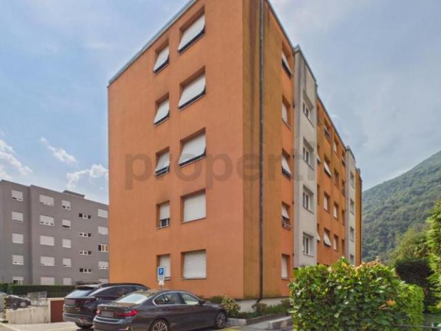 Elegante, renovierte Wohnung mit Balkon