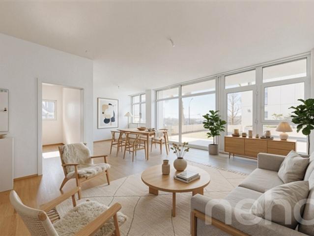 Elegante, renovierte 2,5 Zimmer Wohnung mit hohen Decken