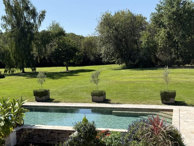 Élégante Résidence de Campagne avec Terrain, Piscine et Inst. 296m² Trie sur Baïse