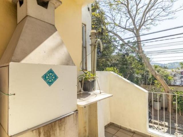 Elegante sobrado para venda em Vila Nossa Senhora do Retiro com 6 quartos, sendo 1 suíte, 190m² ni