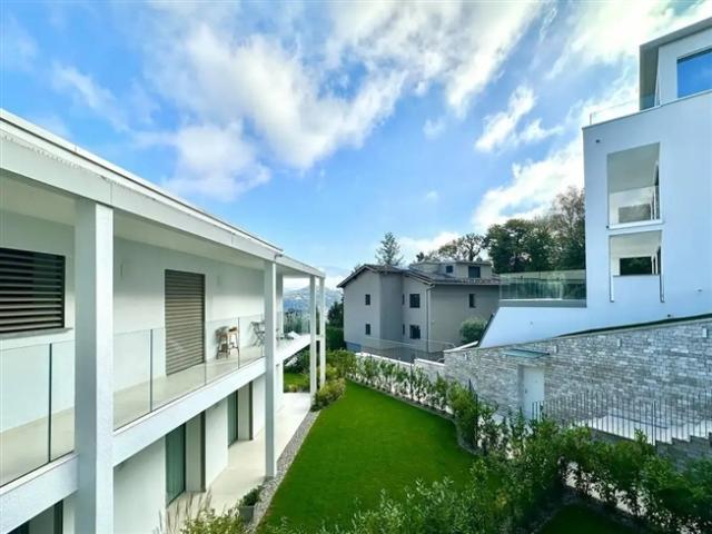 Elegantes 4,5 Zimmer Apartment mit Schwimmbad in Breganzona!