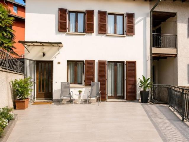 Elegantes 4.5 Zimmer Einfamilienhaus mit Garage, im Dorfkern von Gravesano