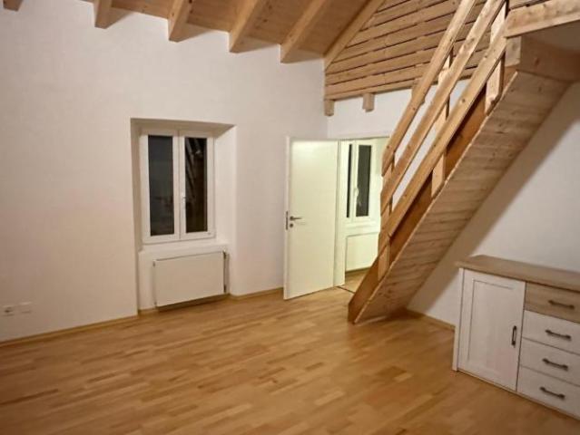 Elegantes freistehendes 5 Zimmer Haus mit Balkon, renoviert, Riviera