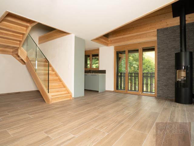 Elegantes alpines Duplex, 140 m² Wohnfläche + Garage, nahe Barboleuse