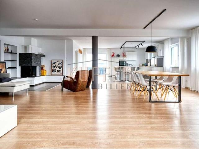 Elegantes Dachgeschoss‑Loft mit Balkon & Premium‑Interieur!