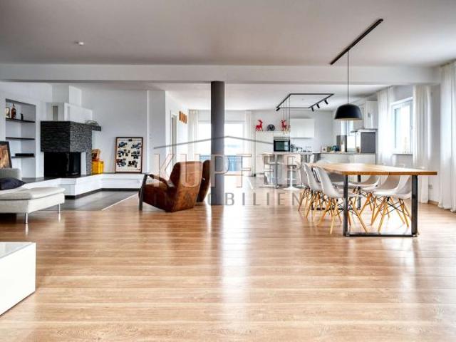 Elegantes Dachgeschoss‑Loft mit Balkon & Premium‑Interieur!