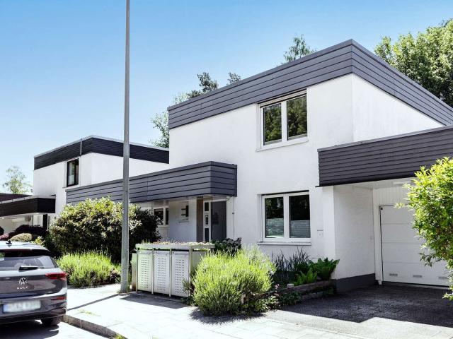 Elegantes Einfamilienhaus mit Wintergarten in ruhiger Lage in Trudering