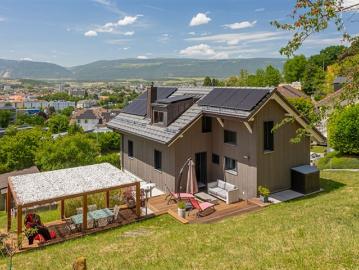 Elegantes Familienanwesen mit ungehindertem Blick auf den Jura