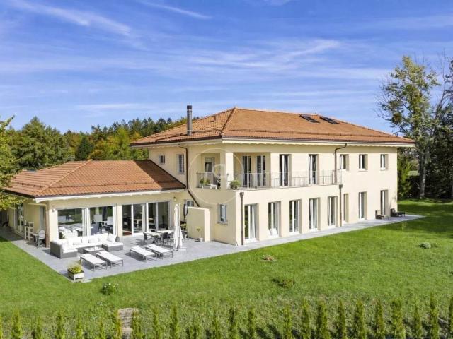 Elegantes Familienanwesen, ruhig und mit Seeblick in Epalinges