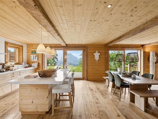 Elegantes Familienchalet mit Panoramablick und Terrassengarten in Villars sur Ollon