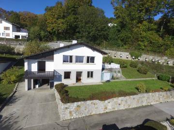 Elegantes freistehendes Haus mit 6,5 Zimmern, Terrasse und atemberaubender Aussicht