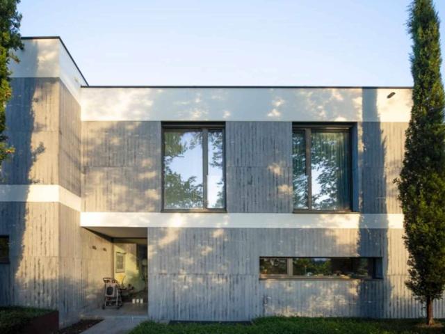Elegantes HPE Stadthaus mit Garten