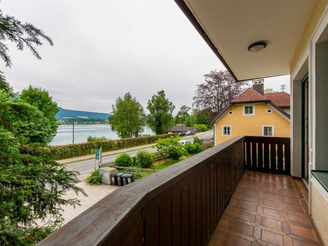 Elegantes, Idyllisches Haus mit Mondseeblick und Gartenhaus zu Mieten