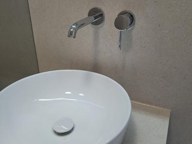 Elegantes LUXUS 1,5 Zimmer Apartment hochwert. kpl. saniert, Parkett, Vollküche, möbl.Traumausblick