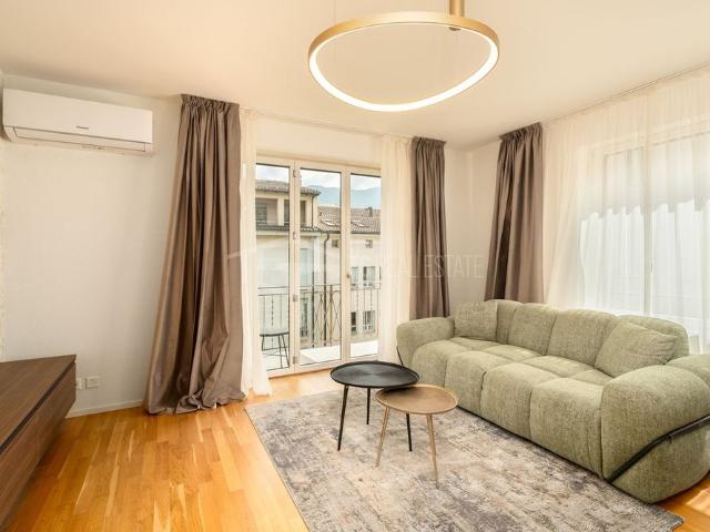 ELEGANTES, MÖBLIERTES 3,5 ZIMMER ZIMMER IM ZENTRUM VON LUGANO