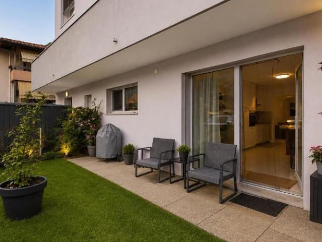 Elegantes Mehrfamilienhaus mit 3 Wohnungen und Garten, Arbedo Castione