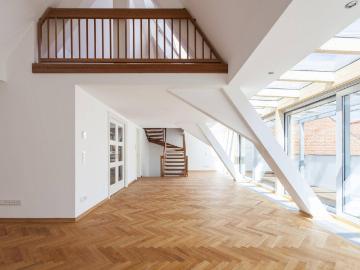 Elegantes Penthouse mit großem Balkon