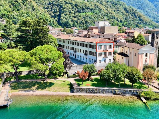 Elegantes Penthouse mit Blick auf den Luganersee in Maroggia