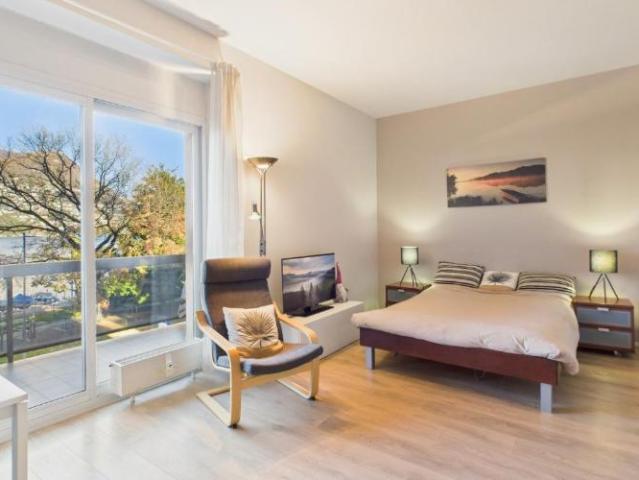 Elegantes, renoviertes Studio mit Seeblick in Paradiso