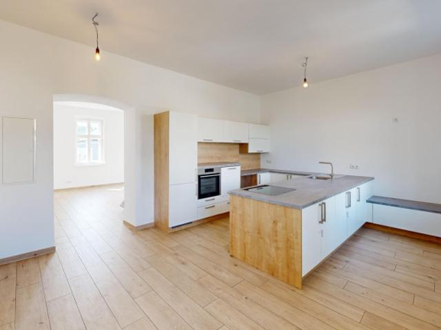 Elegantes Wohnen mit Freiflächen und hochwertigem Komfort | ZELLMANN IMMOBILIEN