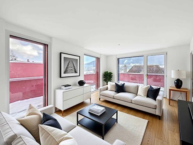 Elegantes, zeitgenössisches Penthouse mit großer Terrasse
