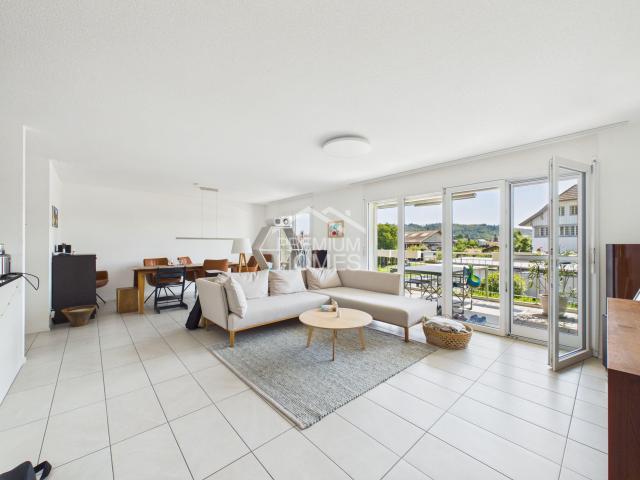Elegantes Zuhause mit wunderschönem Aarepanorama