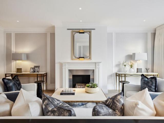 Elegantly renovated six bedroom townhouse in the heart of Belgravia