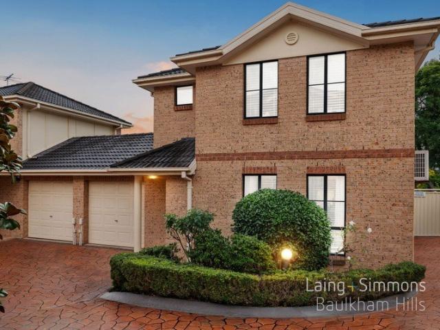 Elegantly Renovated Townhouse! Walking Distance to Jasper Road Public School