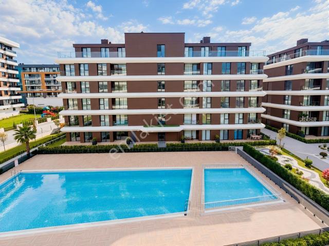 Elegantpark'ta Havuz Cepheli 3.kat Kiralık 1+1