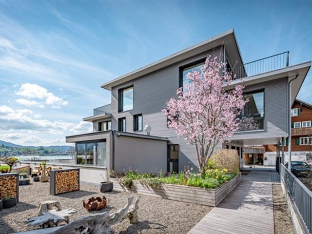 ELEGANZ, KLASSE UND FLEXIBILITÄT 3.5 ZIMMER DOPPELEINFAMILIENHAUS