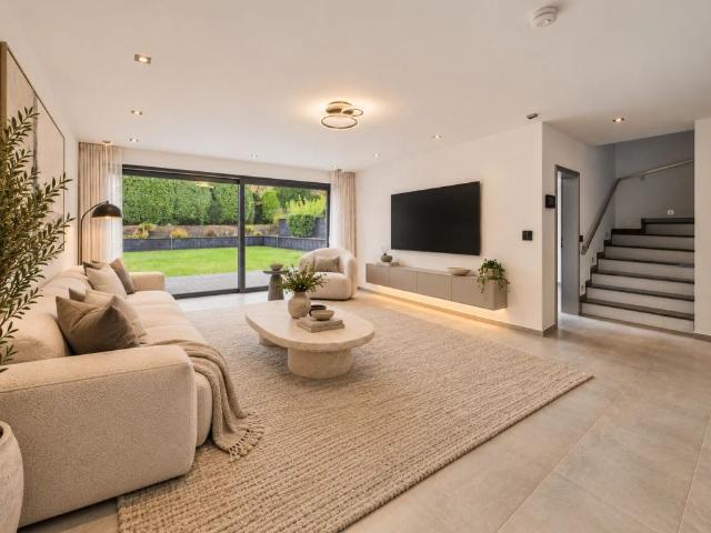 Eleganz trifft Flexibilität – hochwertiges Stadthaus in bevorzugter Lage Pulheims