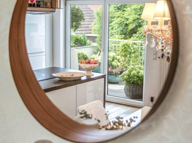 Eleganz und Moderne verbinden sich in dieser wunderschönen Dachgeschosswohnung: perfekte Gegebenheiten für Paare und Singles