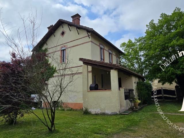 Élégance Belle Époque, confort d'aujourd'hui: une demeure d. 135m² Riscle