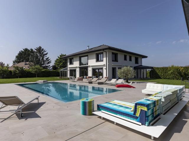 Somptueuse villa neuve avec piscine sans vis à vis