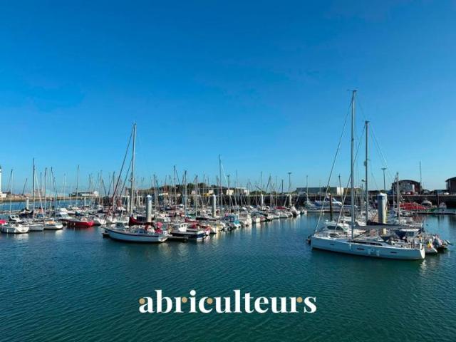 Élégance et Emplacement Premium: Superbe T3 Contemporain avec Box Quartier Grand Large, Dunkerque