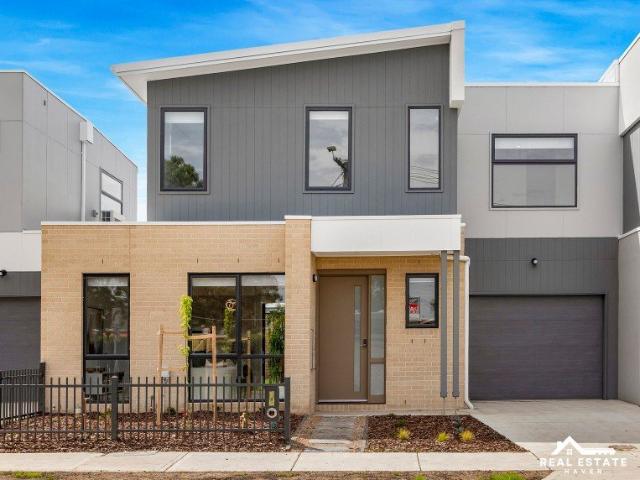 Elegance Meets Exceptional Location and Convenience!