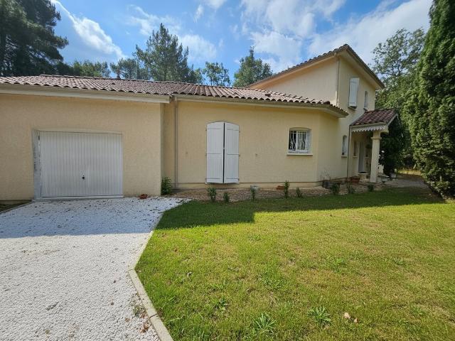 Élégance Provençale Au Coeur De La Nature Maison Familiale 165m² Saint Pierre de Chignac