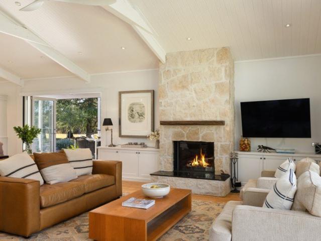 Elegance, Space & Nature in Harmony