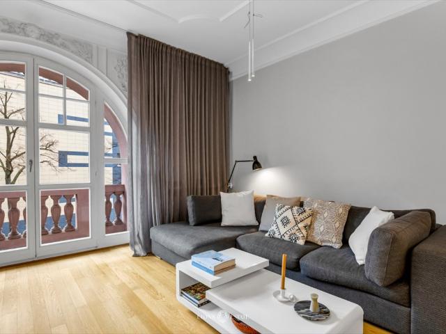 Elegancki 70 m² apartament z balkonem i piwnicą