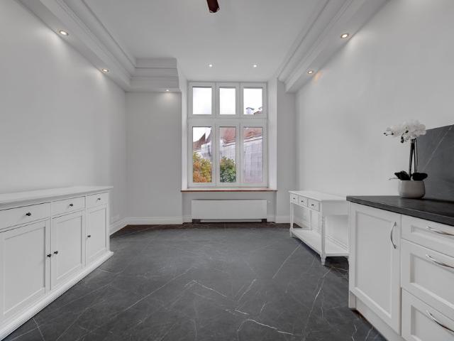 Elegancki apartament w kamienicy na Mokotowskiej