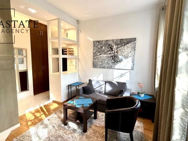 Elegancki apartament przy Krakowskim Przedmieściu Warszawa, Śródmieście