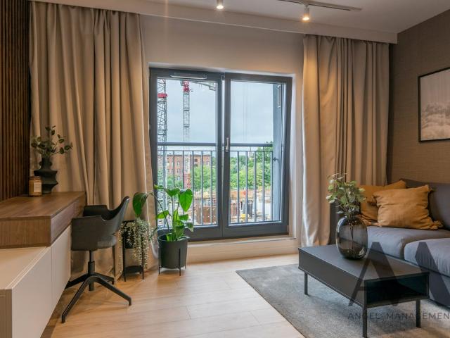 Polecam eleganckie studio 29 m² z miejscem postojowym we Wrocławiu