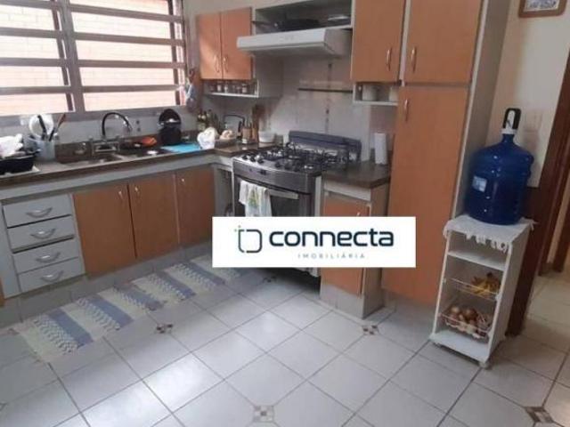 Elegância e Amplitude no Bosque Maia – Sobrado com 5 Dormitórios 1 suíte e todos com varanda e Ch