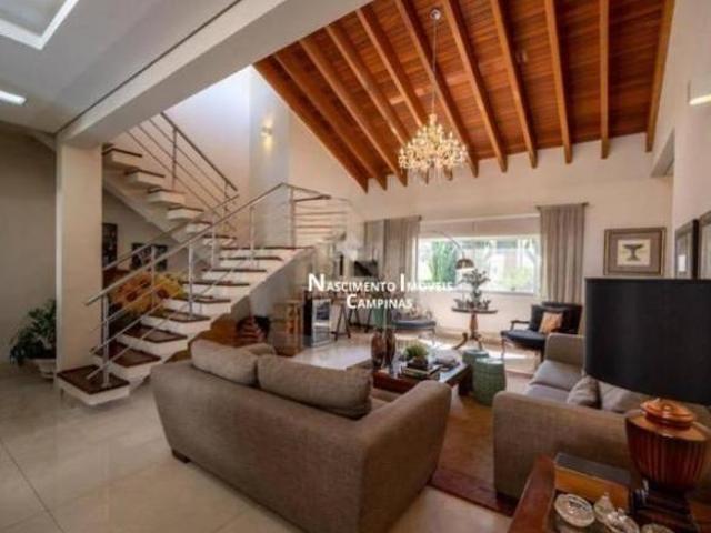 Elegância e Conforto em 343 m²: Casa com 3 Suítes por R$ 2.880.000,00