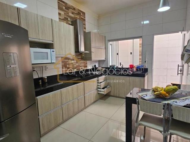 Elegância e Conforto no Boa Vista – Casa Completa com 250m² de Construção