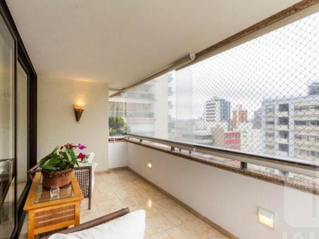 Elegância e exclusividade na charmosa Rua Bahia ? Higienópolis