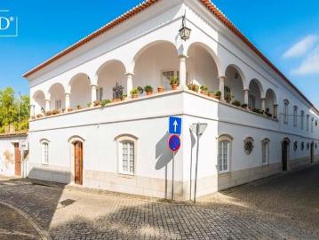 Elegância intemporal: Uma casa senhorial histórica com 6 qua. 766m² Moura santo agostinho