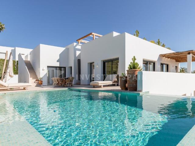 Elegancia Mediterránea a un Paso del Mar Villa Ibiza de Lujo. 0m² Moraira