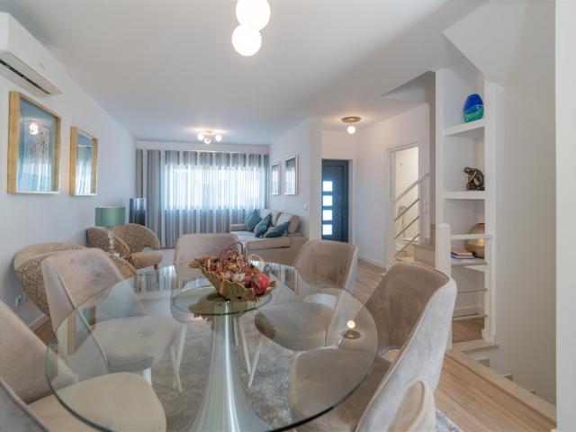 Elegância, Sofisticação e Eficiência a Minutos do Mar 193m² Famalicão
